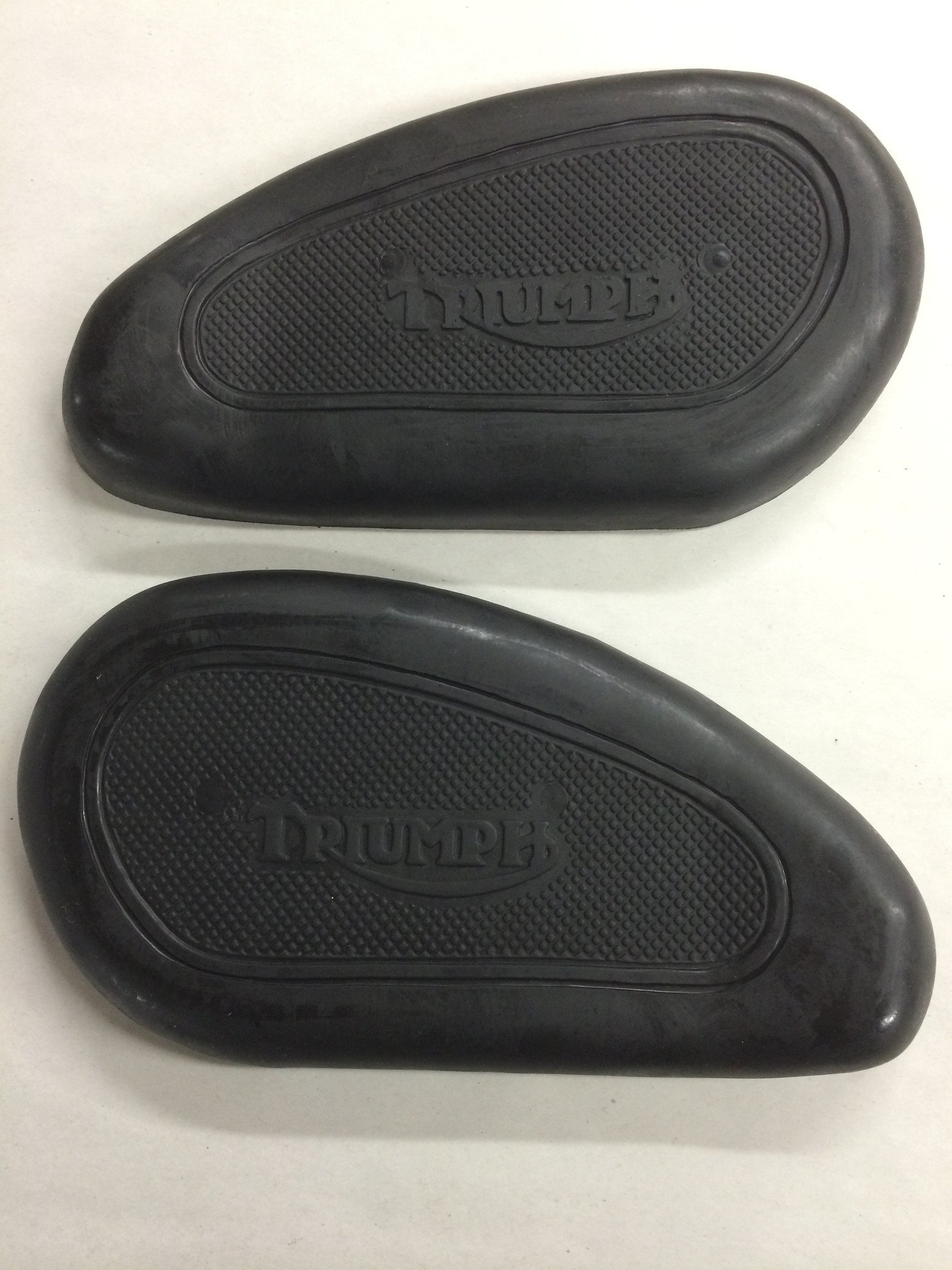 Gas Tank Knee Pads Grips 47-62 500 650 for Triumph