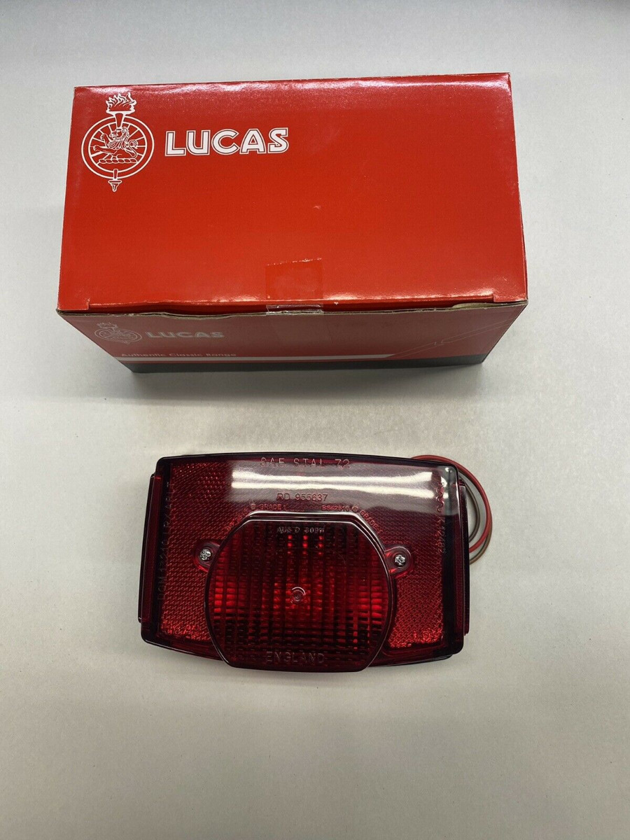 TRIUMPH LUCAS TAILLIGHT FIXTURE 1973 And Later 500 750 T100 T120 TR6 MADE IN UK