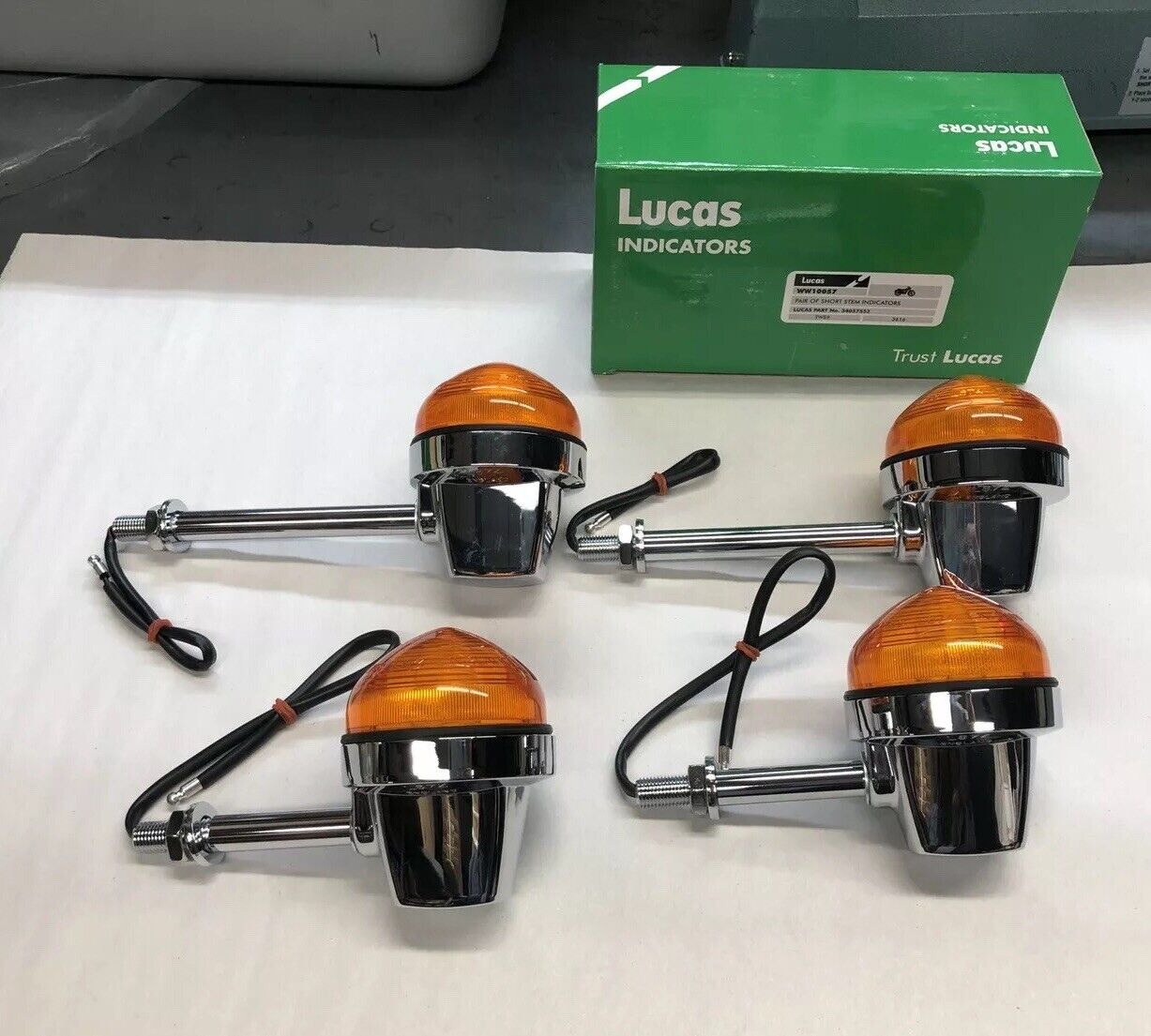 TRIUMPH LUCAS BLINKERS TURN SIGNALS SET OF 4 NEW! MADE IN UK