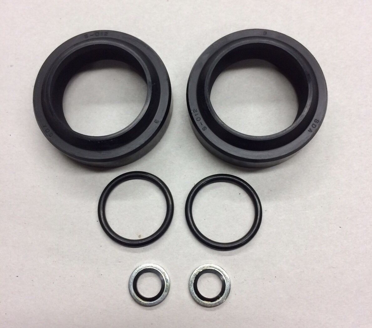 Triumph Fork Seal Kit T140T120 TR6 T100 - 650 1971-1974 500 1973 750 All Years